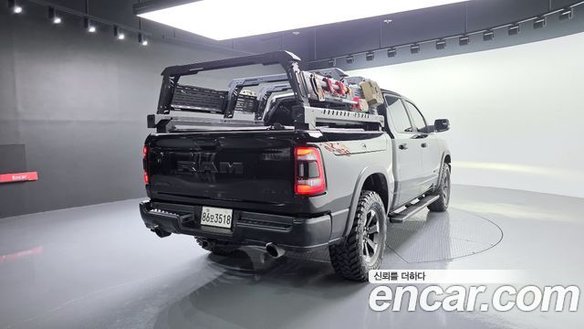 Dodge Ram Pick Up 5.7 - фото 1