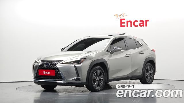 Lexus UX 250h 2.0 2WD - фото 0