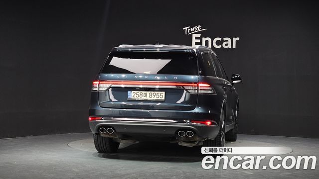 Lincoln Aviator 2-го поколения 3.0 Reserve AWD - фото 3