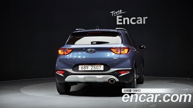 Kia Stonic 1.0 Turbo Prestige - фото 2