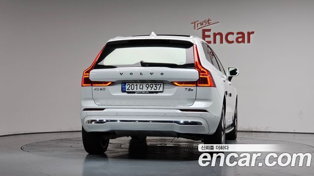 Volvo XC60 2-го поколения T8 Ultra Bright - фото 2