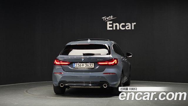 BMW 1 Series F40 120i Sports - фото 2