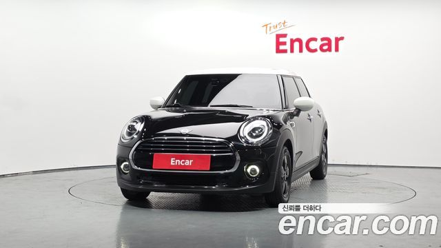 Mini Cooper 5Door Standard 3rd - фото 2