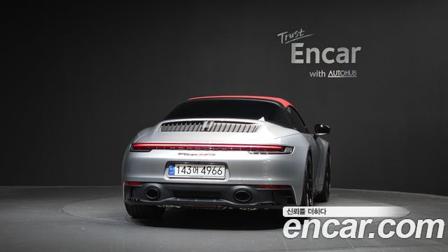 Porsche 911 Targa 4 GTS - фото 3