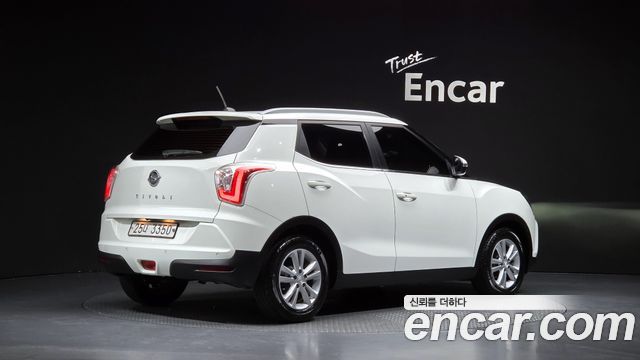 SsangYong Tivoli Armour VX 2WD - фото 1