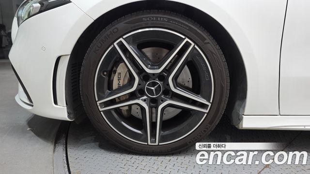 Mercedes-Benz A-Class W177 AMG A35 4MATIC Sedan - фото 4