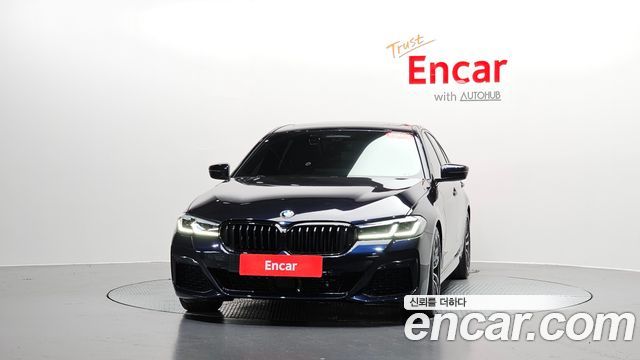 BMW 5 Series G30 520i M Sport - фото 1