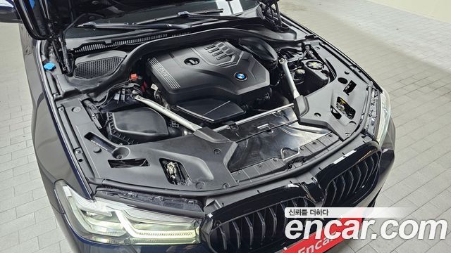 BMW 5 Series G30 520i M Sport - фото 4