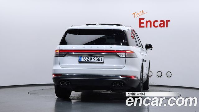 Lincoln Aviator 2-го поколения 3.0 Reserve AWD - фото 3
