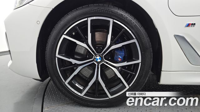 BMW 5 Series G30 530e M Sport - фото 3