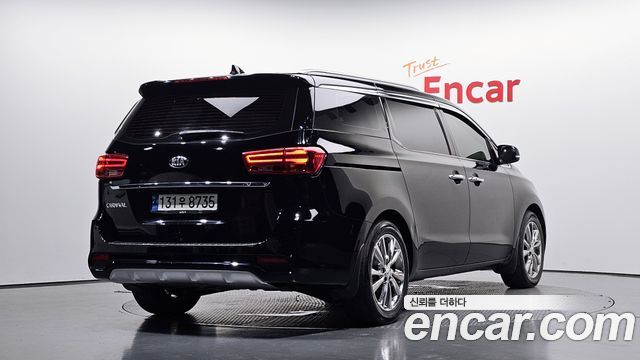 Kia Carnival New 9-Seater Prstige - фото 1