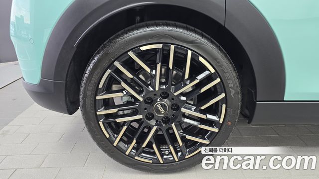 Mini Cooper S 4-го поколения 5 Door Favoured - фото 4