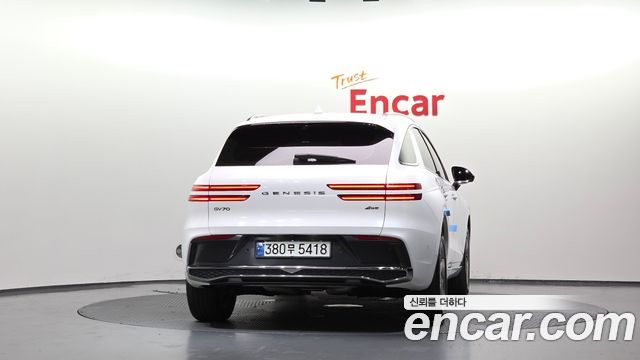 Genesis GV70 2.5T Gasoline AWD - фото 3