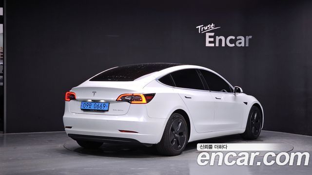 Tesla Model 3 Long Range AWD - фото 1