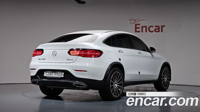 Mercedes-Benz GLC-Class X253 GLC300 4MATIC AMG Line Coupe - фото 1