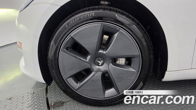 Tesla Model 3 Long Range AWD - фото 4
