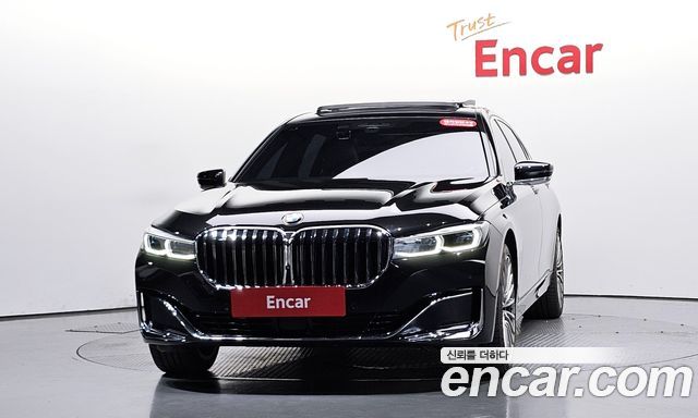 BMW 7 Series G11 740Li xDrive Design Pure Excellence - фото 1