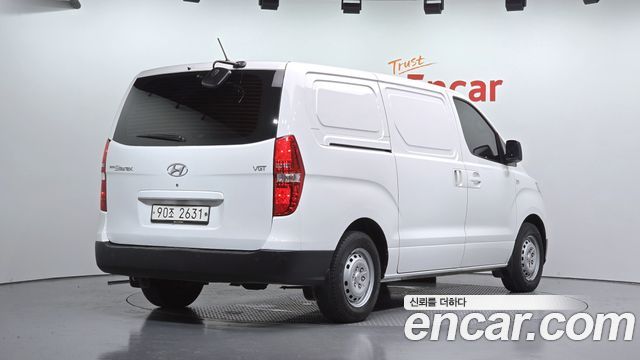 Hyundai Starex New Van 3-Seater Style - фото 1