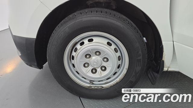 Hyundai Starex New Van 3-Seater Style - фото 4