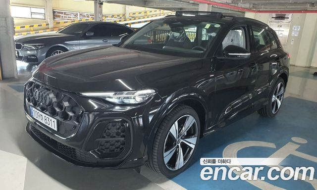 Audi Q5 45 TFSI Quattro S line - фото 0