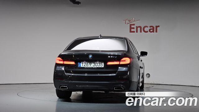 BMW 5 Series G30 523d M Sport - фото 2