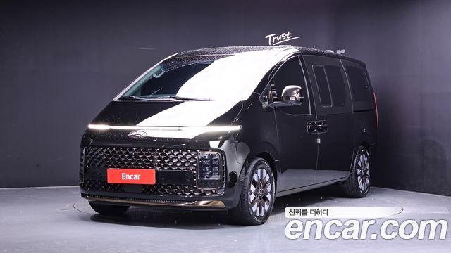 Hyundai Staria Lounge 7-Seater Inspiration - фото 0