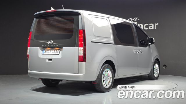 Hyundai Staria Cargo 5-Seater Modern - фото 1