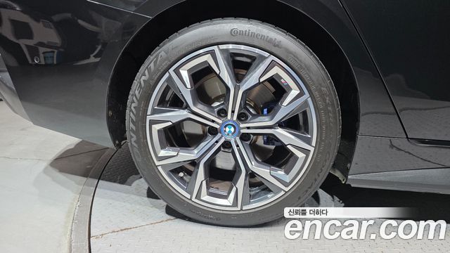 BMW i4 eDrive40 M Sports Pro - фото 4