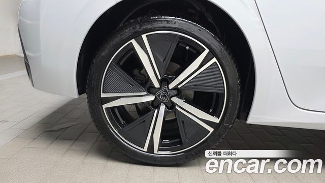 Peugeot 308 3-го поколения 1.5 BlueHDi GT - фото 4