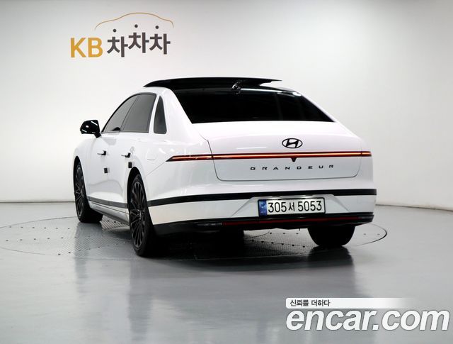 Hyundai Grandeur GN7 2,5 Gasoline 2WD Calligraphy - фото 3