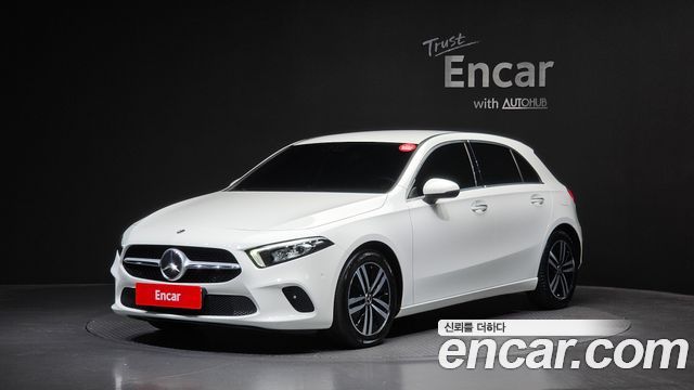 Mercedes-Benz A-Class W177 A220 Hatchback - фото 0