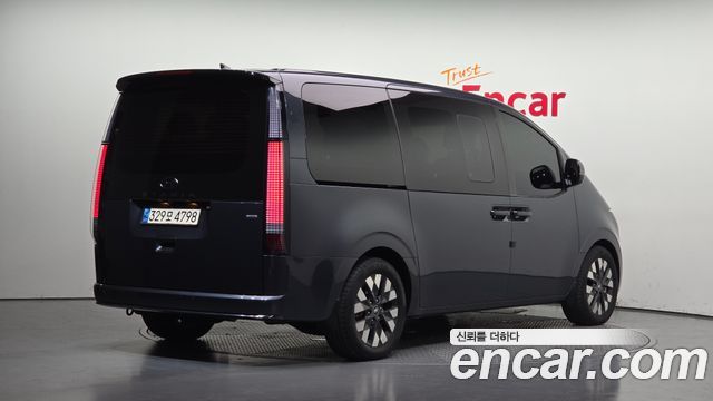 Hyundai Staria 4WD Lounge 9-Seater Inspiration - фото 1