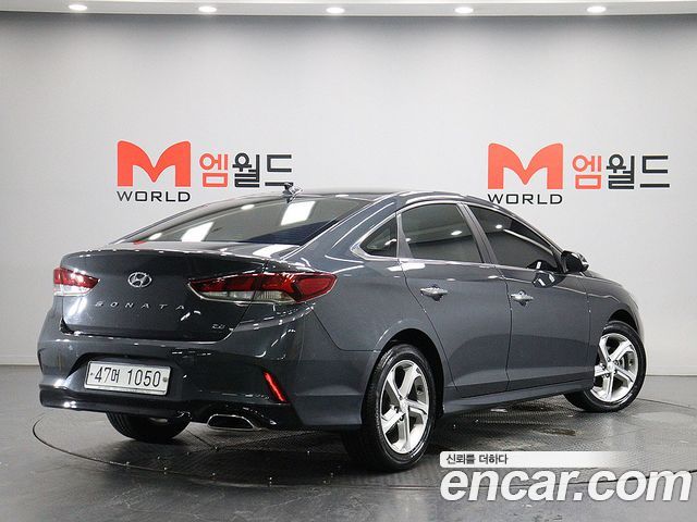 Hyundai Sonata 2.0 Smart Spicial - фото 2