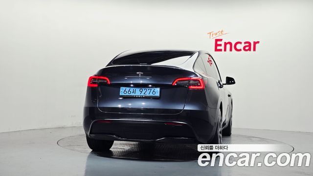 Tesla Model Y RWD - фото 3