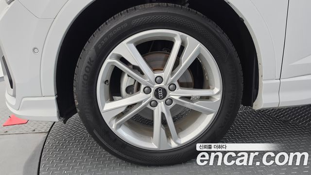Audi Q3 F3 35 TDI Premium Sportback - фото 4