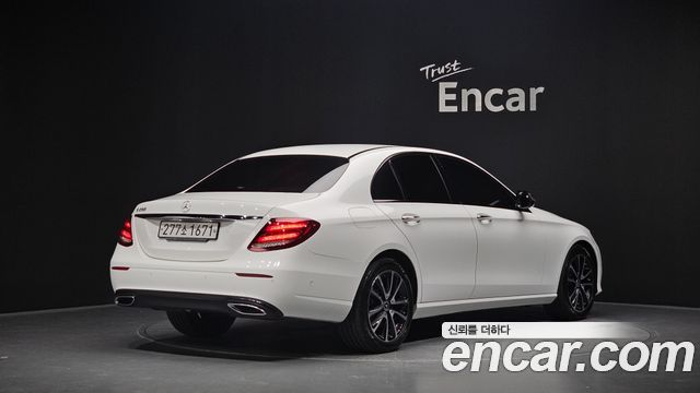 Mercedes-Benz E-Class W213 E250 Avantgarde - фото 0
