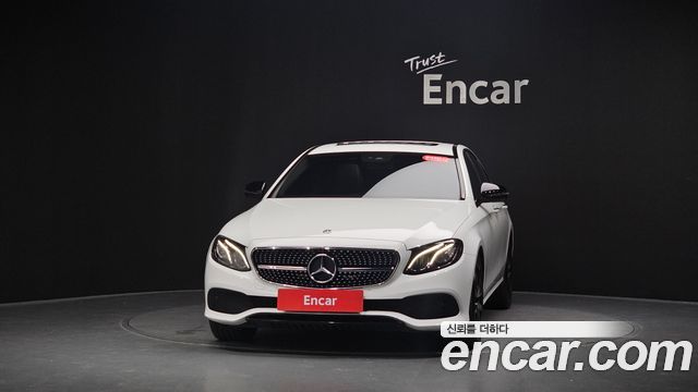 Mercedes-Benz E-Class W213 E250 Avantgarde - фото 1