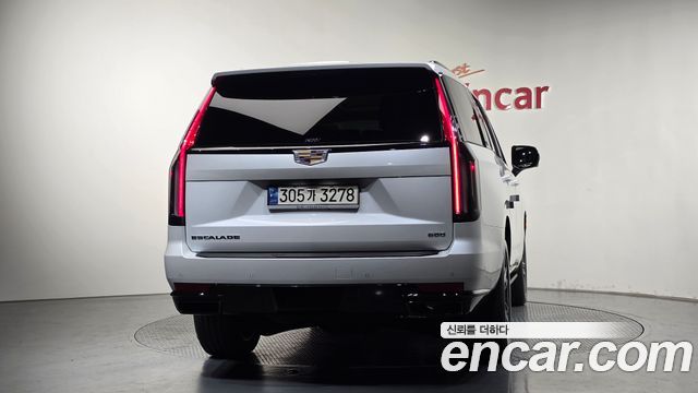 Cadillac Escalade 5-го поколения 6.2 Sports Platinum - фото 3