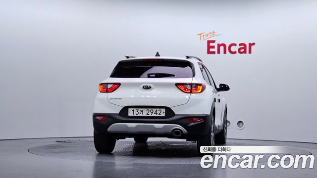 Kia Stonic 1.4 Prestige - фото 3