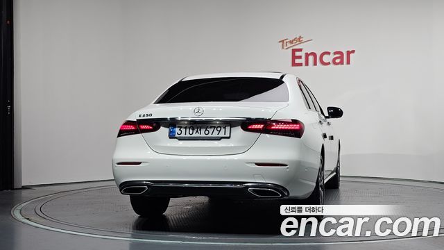 Mercedes-Benz E-Class W213 E250 Avantgarde - фото 3