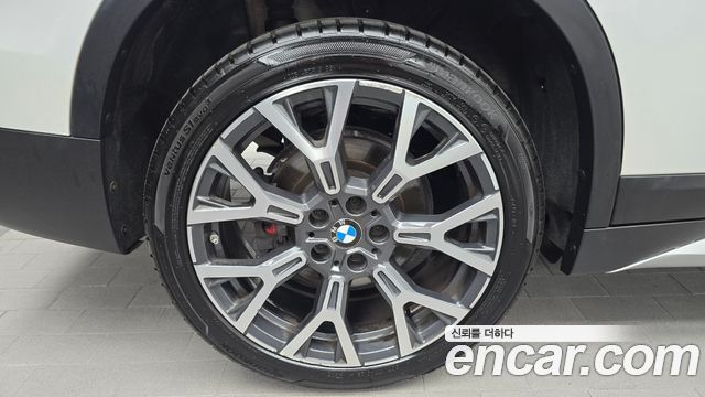 BMW X1 F48 xDrive 20i xLine - фото 4