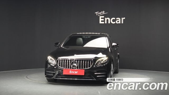 Mercedes-Benz E-Class W213 E300 AMG Line - фото 2