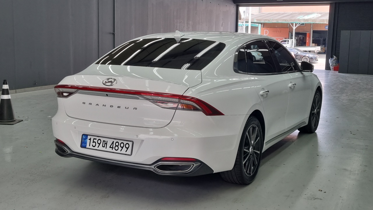 Hyundai Grandeur New IG 2.5 Le Blanc - фото 1