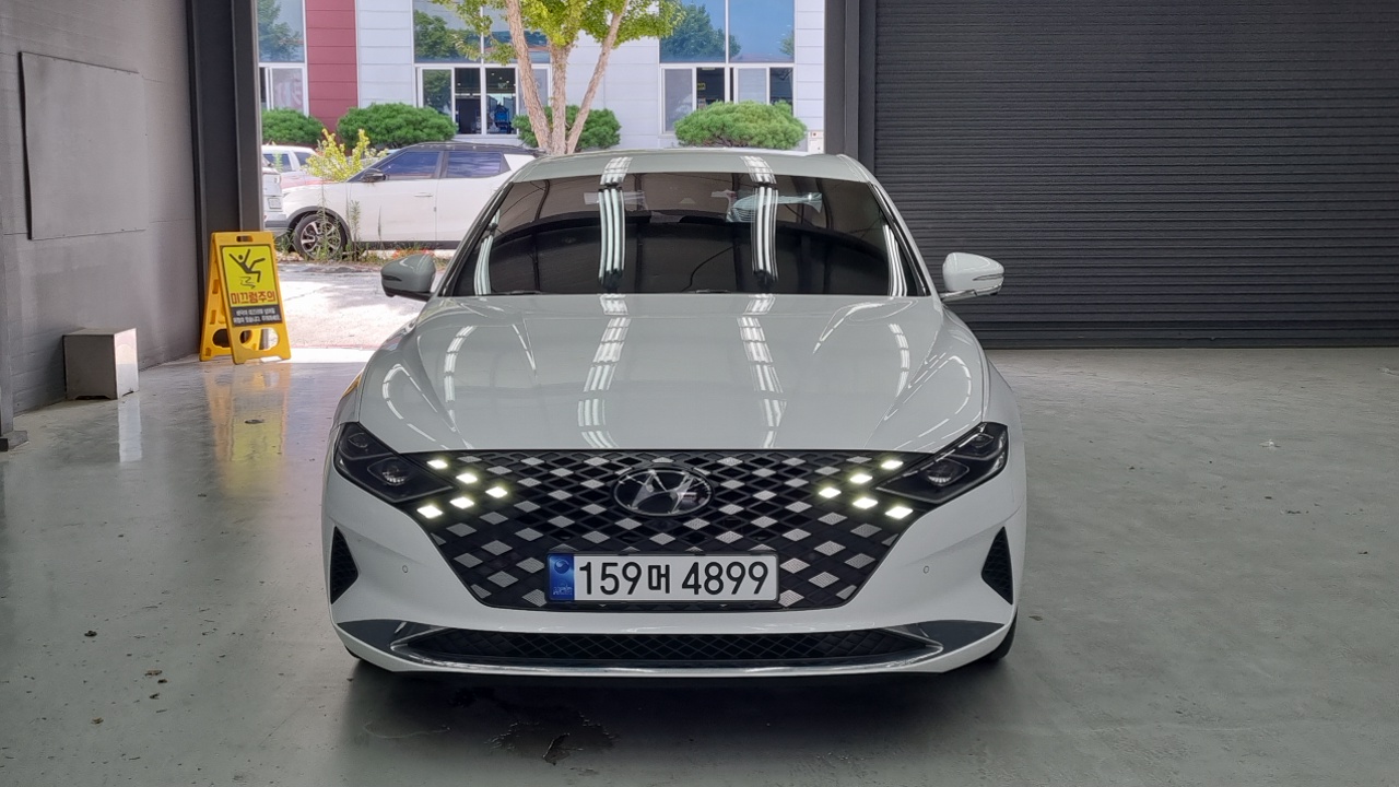 Hyundai Grandeur New IG 2.5 Le Blanc - фото 2