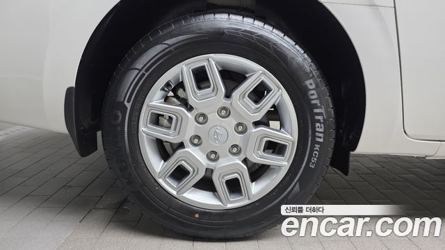 Hyundai Staria Cargo 3-Seater Modern - фото 3