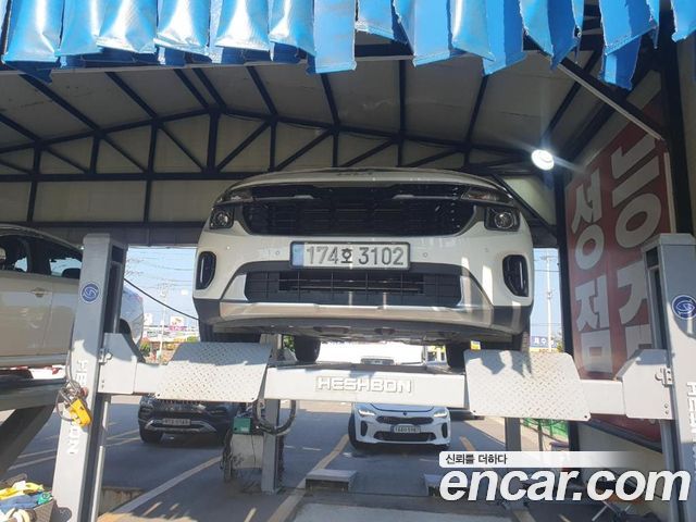 Kia Seltos New Gasoline 2.0 2WD Prestige - фото 0