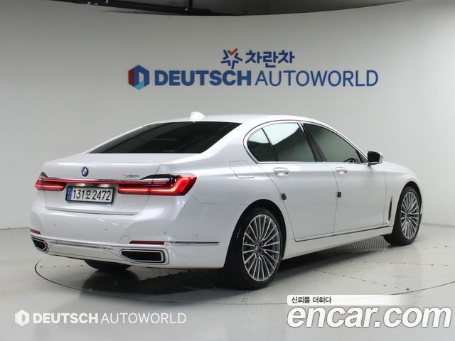 BMW 7 Series G11 740i Design Pure Excellence - фото 1