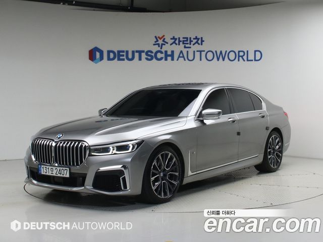 BMW 7 Series G11 740i M Sport - фото 0