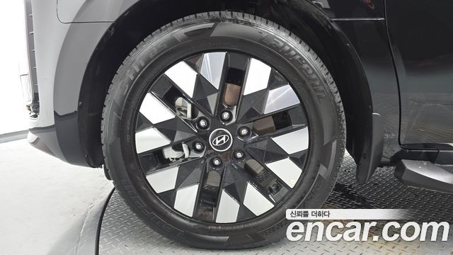 Hyundai Staria HEV 1.6 Lounge 9-Seater Inspiration - фото 3