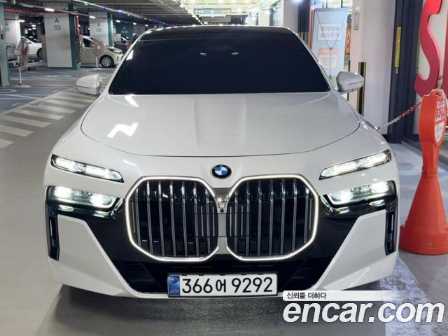 BMW 7 Series G70 740d xDrive M Sport - фото 2